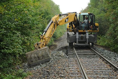 Natural Disaster Cleanup & Recovery | Railroad Service & Derailment Recovery