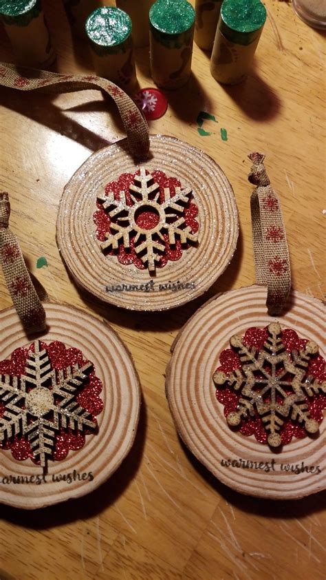 Wood slab ornaments. | Christmas crafts, Wood slab, Crafts