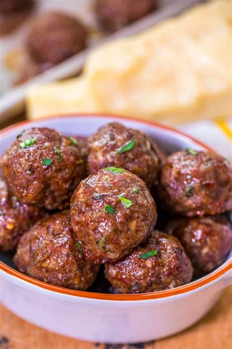 Juicy Homemade Meatballs Recipe [Video] - S&SM