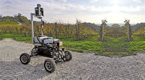 Autonomous robot navigation in the vineyard | RoboTech Vision