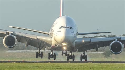 AIRBUS A380 CROSSWIND LANDING on the LEFT GEAR + BOEING 737 Go AROUND ...