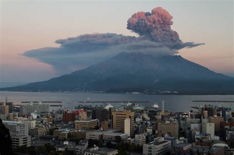 Kagoshima travel: last samurai, hot springs, islands, volcano