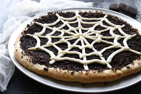 Cobweb Oreo Dessert Pizza | Dessert Now Dinner Later