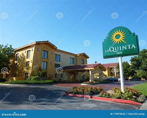 Morning Sunny View of the La Quinta Inn & Suites Editorial Image - Image of states, america ...