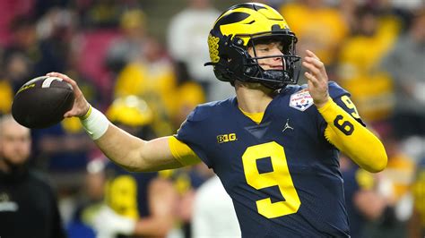 Michigan football QB J.J. McCarthy shed one burden. Now he has another.