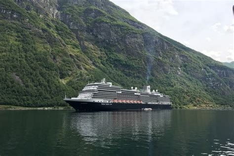 Koningsdam - description, photos, position, cruise deals