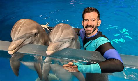 Day in the Life of a Dolphin Trainer at Georgia Aquarium