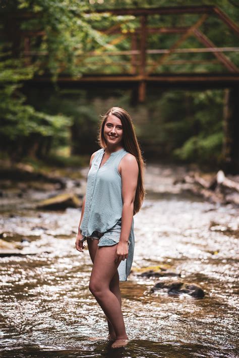 Summer Portraits at Mill Creek by Allegheny River Trail — ETDPhotography