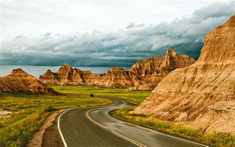 Badlands Drive | Badlands national park, National parks, Badlands ...