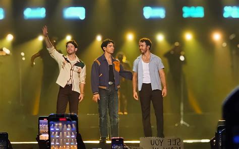 The Jonas Brothers take fans on a trip down the memory lane with ...