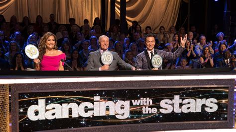 'Dancing With the Stars' Season 30: Everything We Know | Glamour