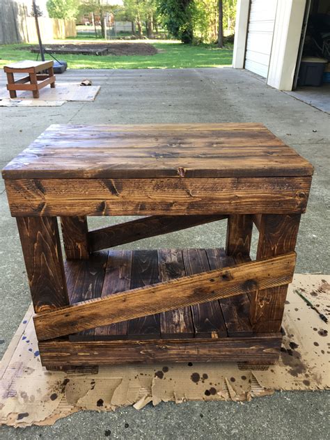 20+ End Tables From Pallets – HomeDecorish