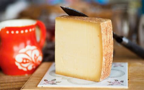 Gruyere cheese: the essential Swiss cheese | Glutto Digest