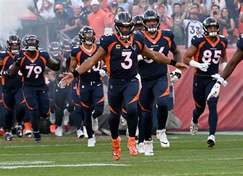 Broncos vs. Raiders: Broncos fall 32-23 to Raiders in AFC West opener | Denver Broncos ...