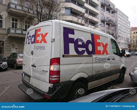 FedEx van editorial stock photo. Image of brand, commerce - 113078623