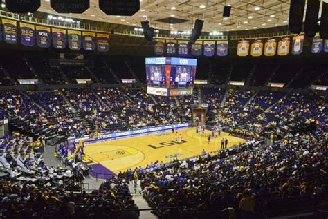 1000+ images about College Basketball Arenas on Pinterest | Students ...