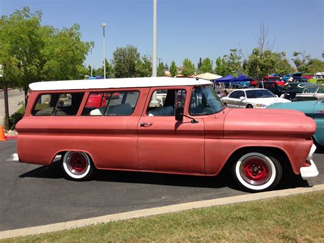 1960-1963 Chevrolet Suburban. | Chevrolet suburban, Chevy suburban, Chevrolet trucks