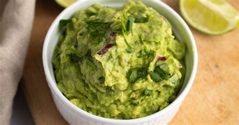 Chipotle Guacamole Recipe - Insanely Good