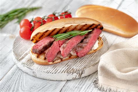 Sandwich with sliced beef steak | Beef steak, Beef, Sandwiches