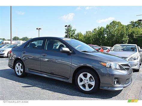 2013 Magnetic Gray Metallic Toyota Corolla LE #114191700 Photo #2 | GTCarLot.com - Car Color ...