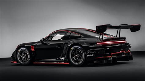 Porsche 911 GT3 R (2023) - picture 5 of 14