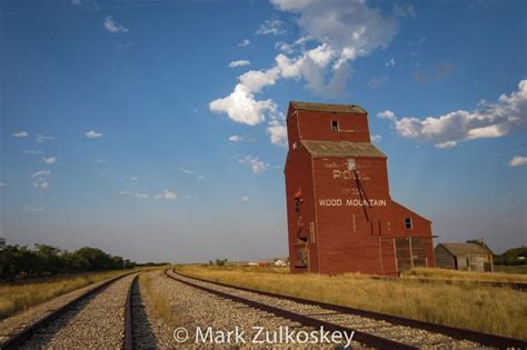 Wood Mountain – Grain Elevators of Canada