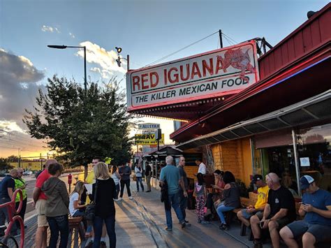 Katie Wanders : Red Iguana - Salt Lake City's MUST HAVE Mexican Food