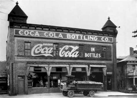 Coca Cola Logo and the History of the Company | LogoMyWay