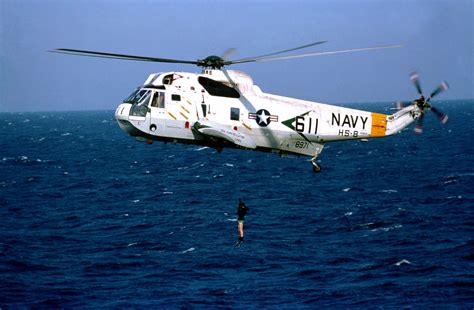 Sikorsky SH-3 Sea King Us Military Aircraft, Navy Aircraft, Wwii Aircraft, Sikorsky Aircraft ...