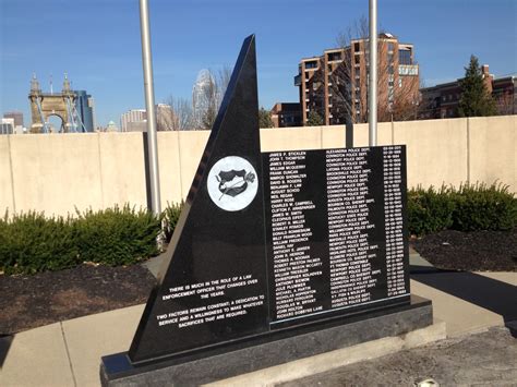 Northern Kentucky Police Memorial repaired, rededicated in Covington ...