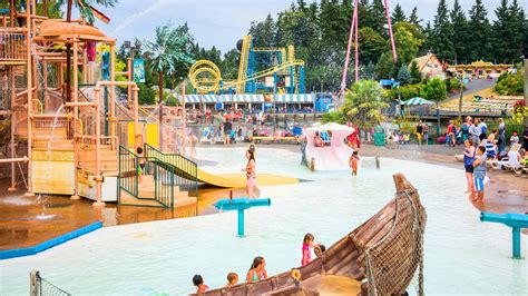 Man dies in apparent drowning at Wild Waves water park | Fox News