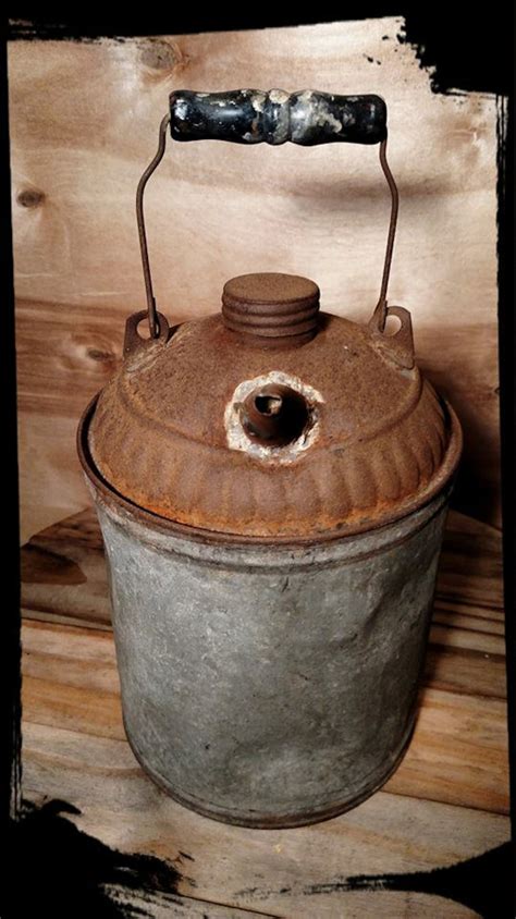 Vintage Metal Gas Can 1 Gallon / Old Metal Can / Collectible - Etsy