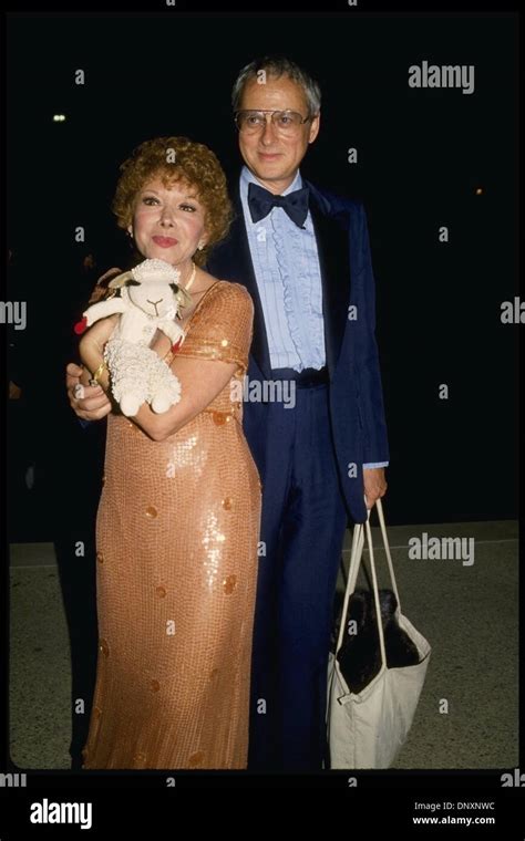 Hollywood, CA, USA; Ventriloquist SHARI LEWIS, husband and LAMBCHOP in ...