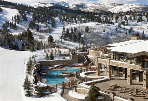 Luxury Ski Resorts With Amazing Architectural Flair