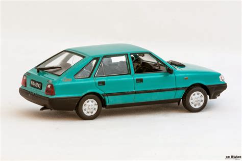 MiniAutoHobby: FSO Polonez Caro