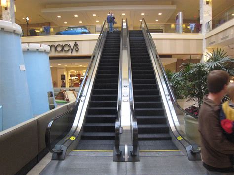 Escalators: A professional's guide for better planning & installation | Building and Interiors