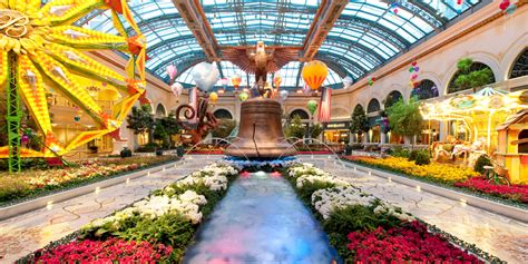 Bellagio Conservatory & Botanical Garden | Free Thing to Do in Las Vegas