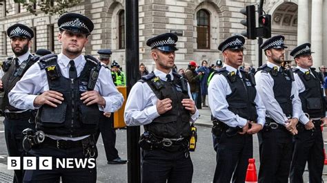 Government hits 20,000 new police officers pledge : r/policeuk