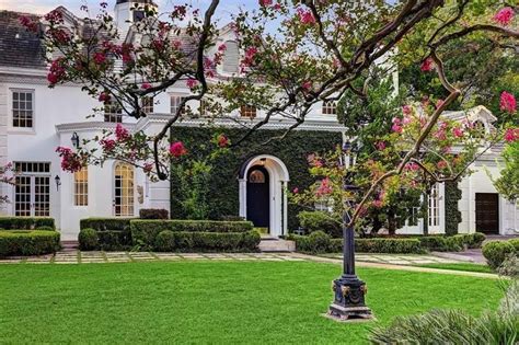 1922 Neoclassical Mansion For Sale In Houston Texas — Captivating Houses