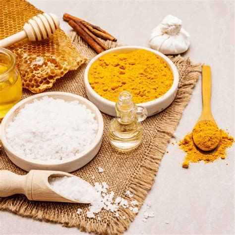 How to Improve Skin Health: Turmeric Skin Benefits