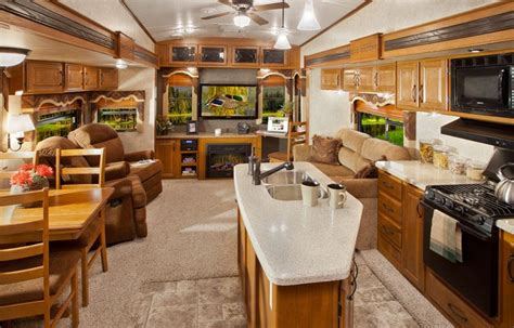 Montana 5th wheel interior | RV LIVING | Pinterest | Montana, Wheels and Interiors