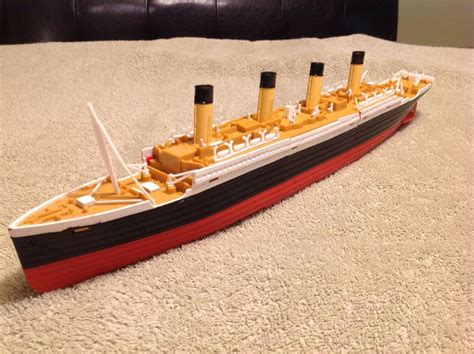 Titanic Floating/Sinking Toy Ship for Pool or Bathtub, Breaks in Two ...