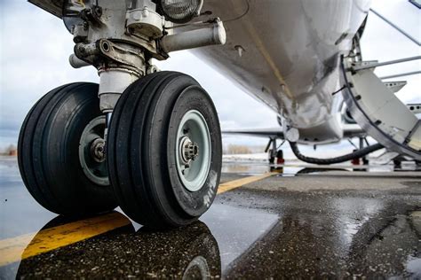 A wide range of landing gear components for both regional airline aircraft and general aviation ...