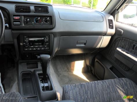 Gray Interior 2000 Nissan Frontier SE Crew Cab Photo #50256869 ...