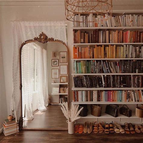 Yes to this home library 😍📚💜 via @coffeeandbookss | Home, Aesthetic ...