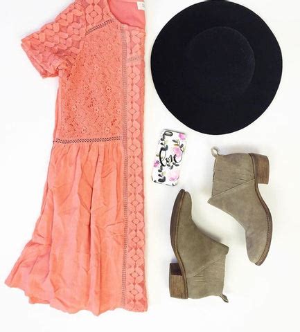 Mindy Mae's Market: Outfit Ideas: Insta Round-Up