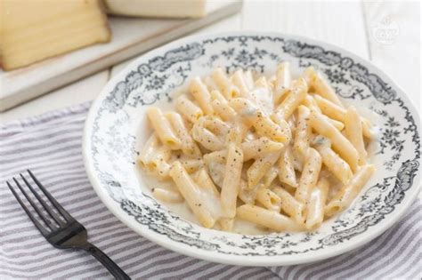 Ricetta Pasta ai 4 formaggi - La Ricetta di GialloZafferano