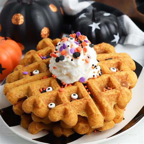 Easy Halloween Tombstone Cookies ~ Hey Mom! What's Cooking?