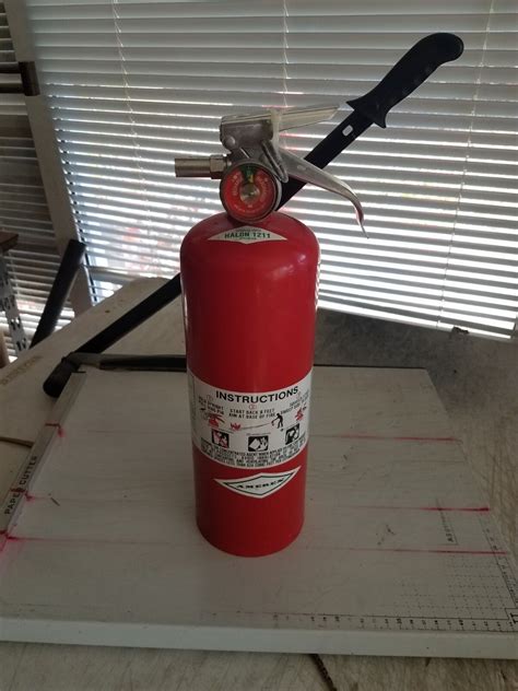 Halon Fire Extinguisher for sale| 125 ads for used Halon Fire Extinguishers