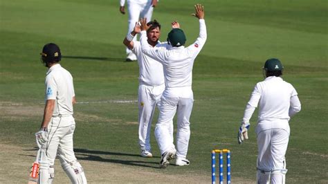 Yasir Shah breaks 82-year-old record, becomes fastest to 200 Test wickets - India Today